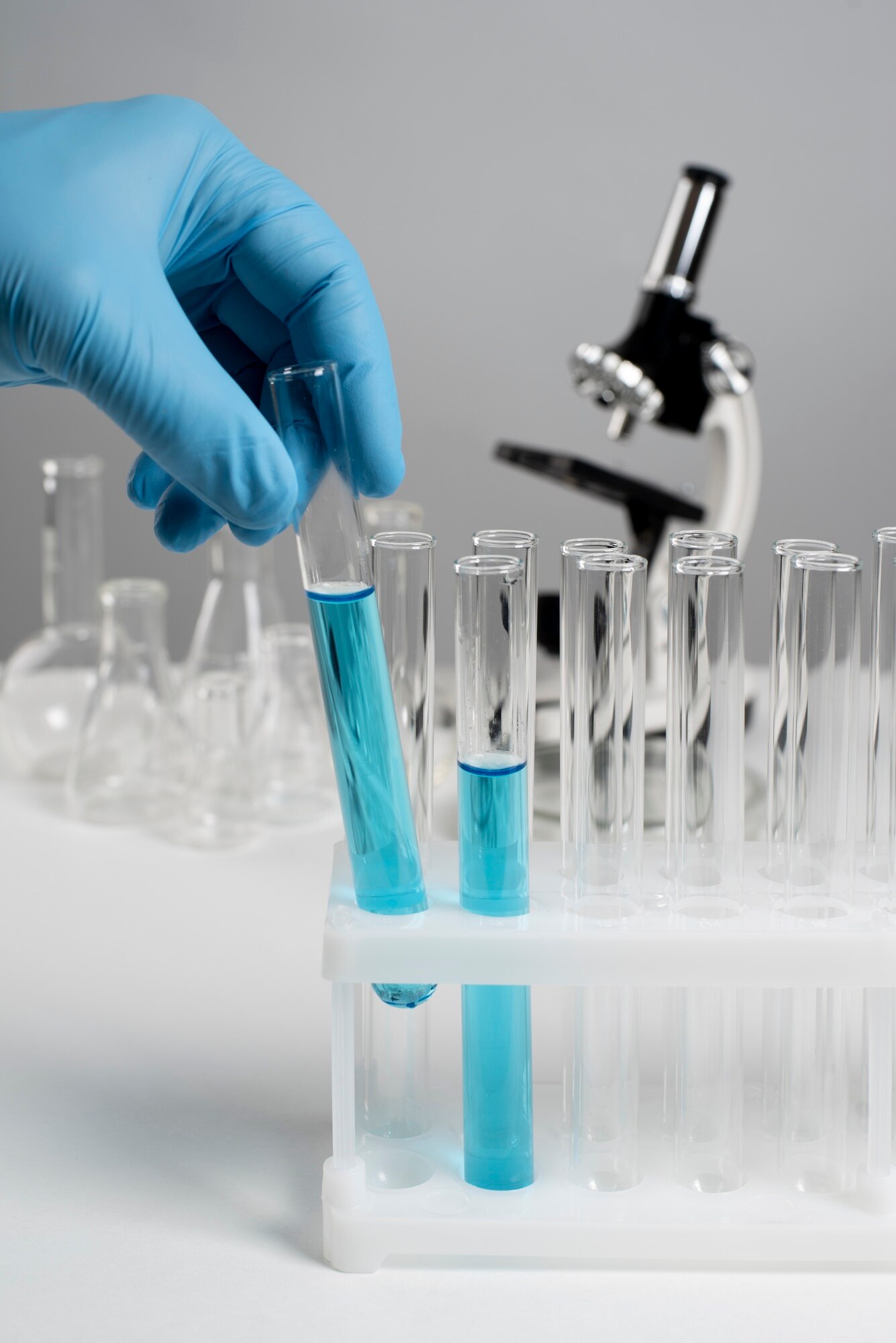 Laboratory glassware